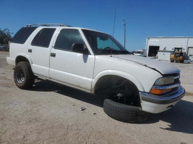 Photo 3 VIN: 1GNDT13W0W2139791 - CHEVROLET BLAZER 