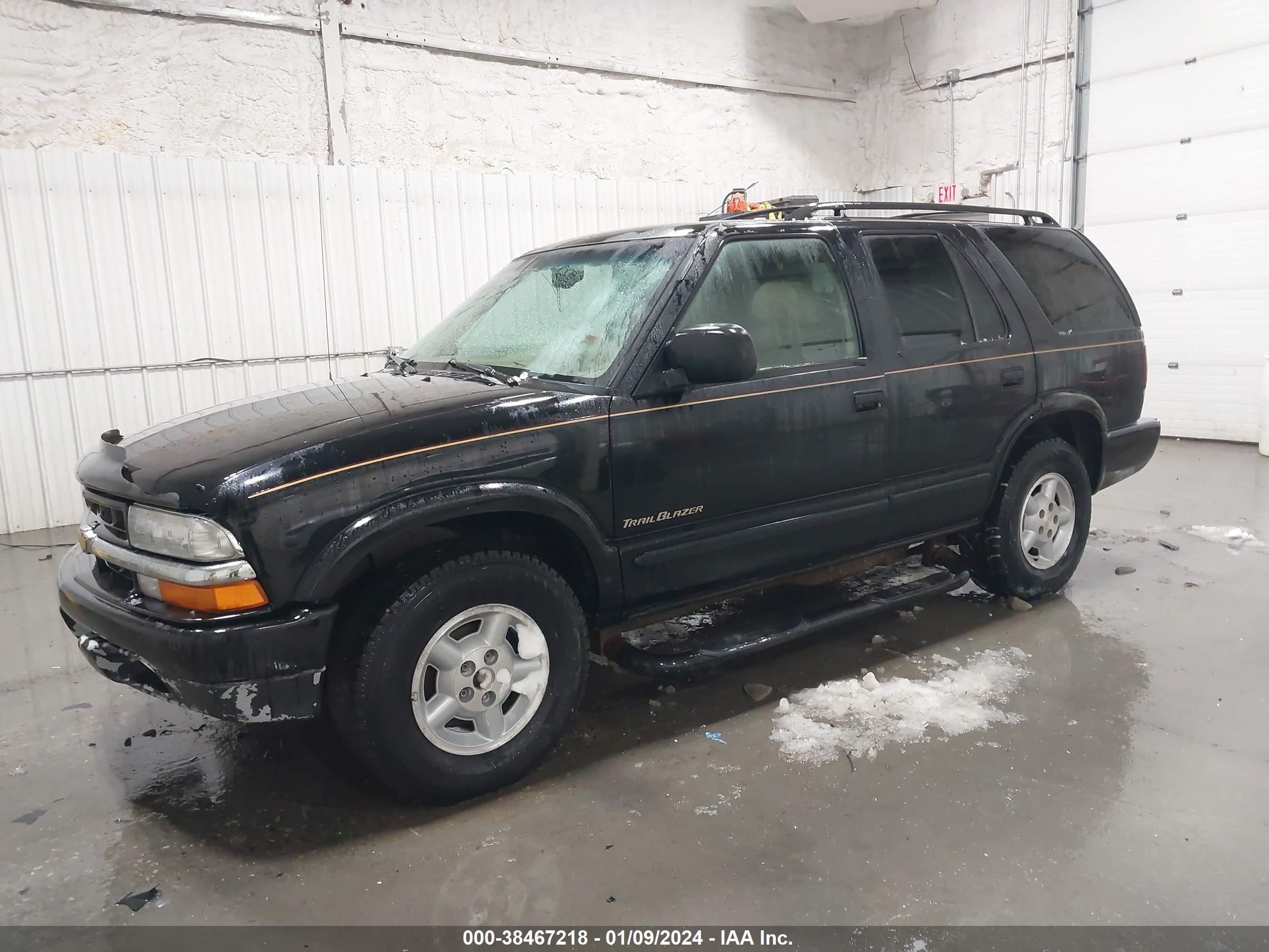 Photo 1 VIN: 1GNDT13W0X2187275 - CHEVROLET BLAZER 