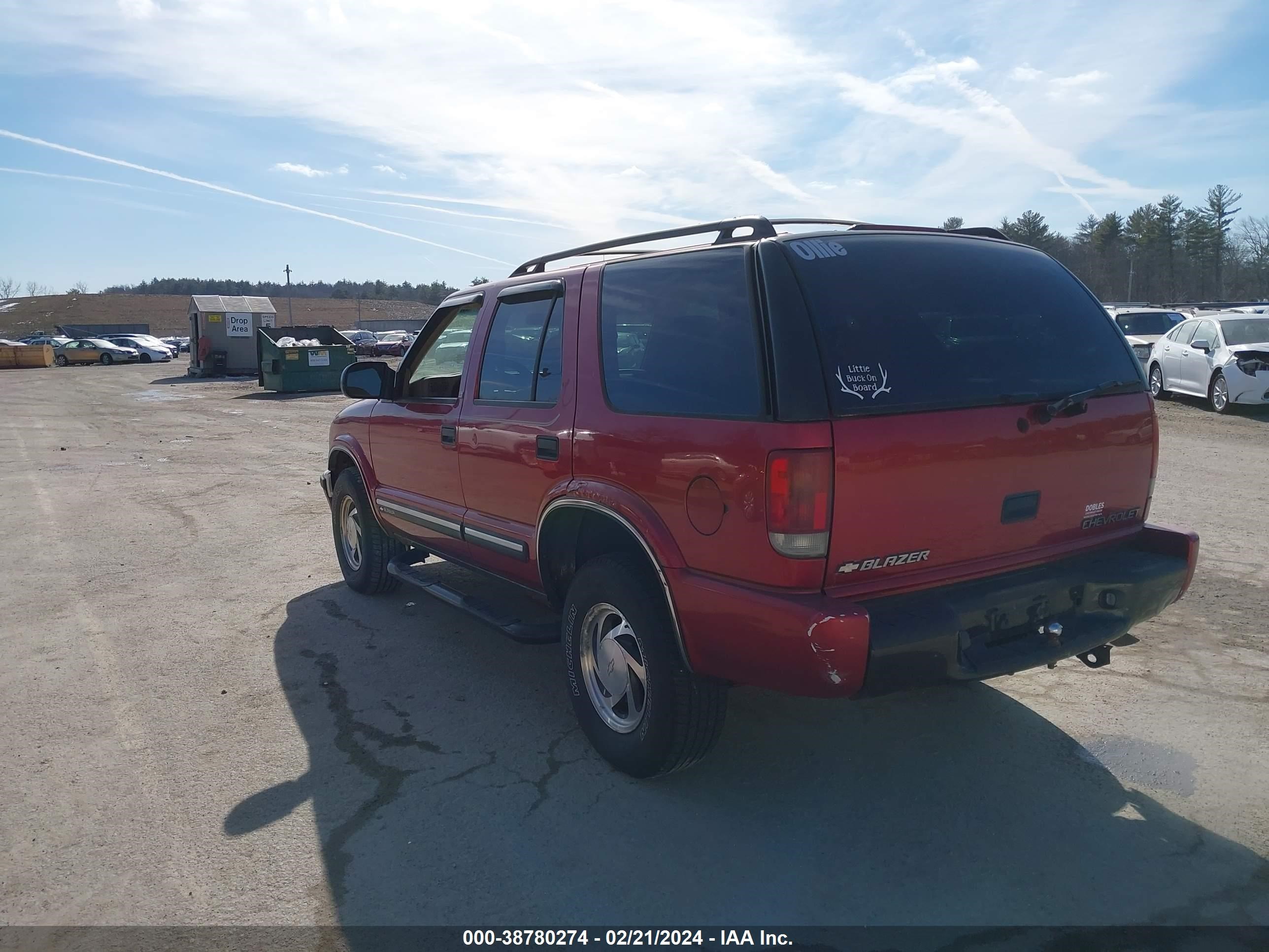 Photo 2 VIN: 1GNDT13W0Y2195586 - CHEVROLET BLAZER 