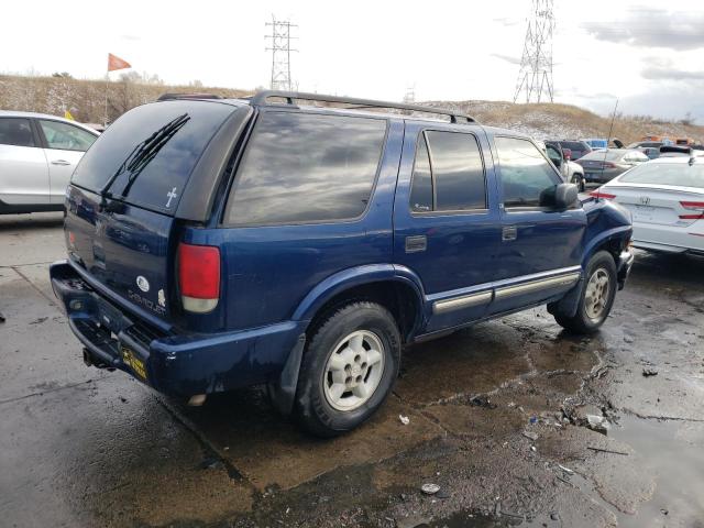 Photo 2 VIN: 1GNDT13W112219853 - CHEVROLET BLAZER 