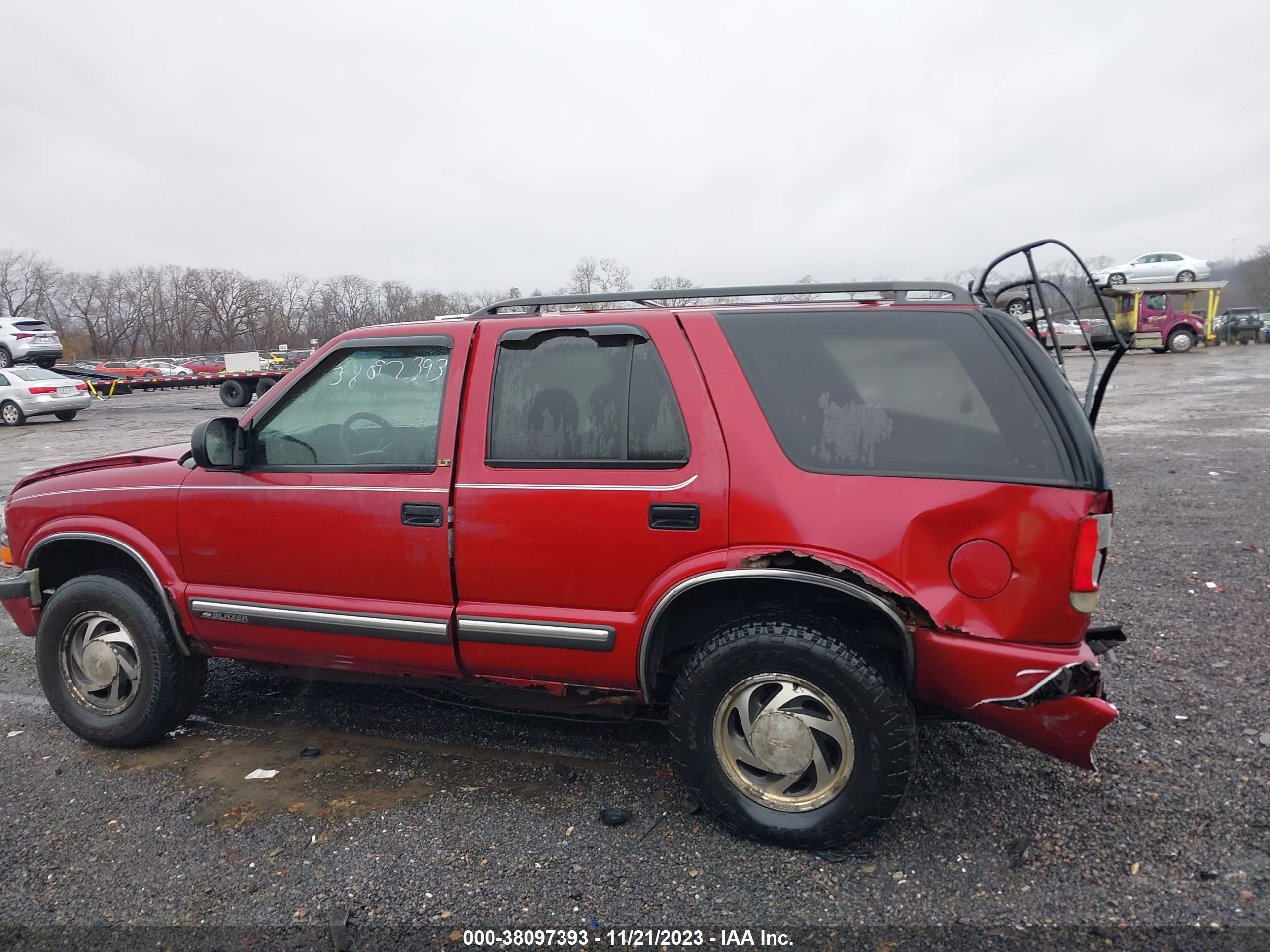 Photo 14 VIN: 1GNDT13W11K217827 - CHEVROLET BLAZER 