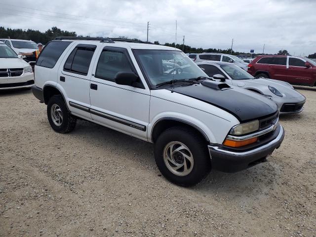 Photo 3 VIN: 1GNDT13W11K237737 - CHEVROLET BLAZER 