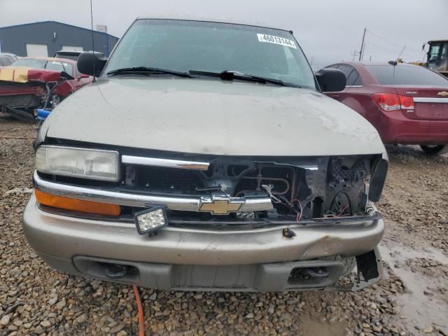 Photo 4 VIN: 1GNDT13W12K128941 - CHEVROLET BLAZER 