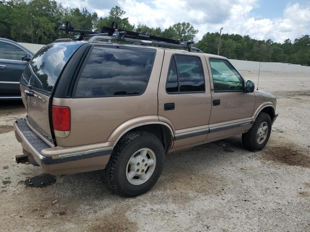 Photo 2 VIN: 1GNDT13W1V2110430 - CHEVROLET BLAZER 