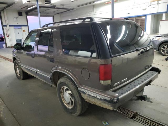 Photo 1 VIN: 1GNDT13W1V2240868 - CHEVROLET BLAZER 