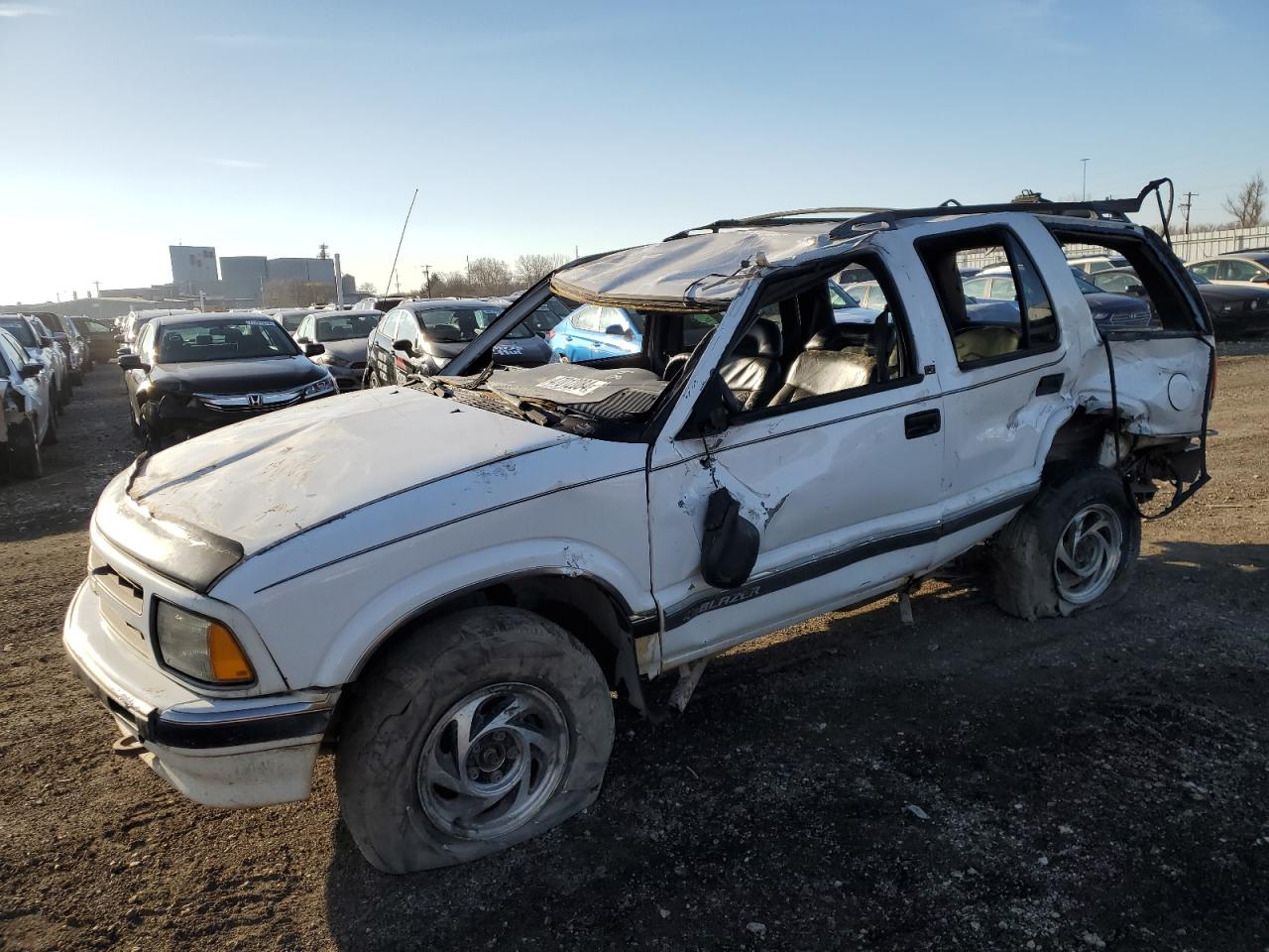 Photo 0 VIN: 1GNDT13W2VK217549 - CHEVROLET BLAZER 