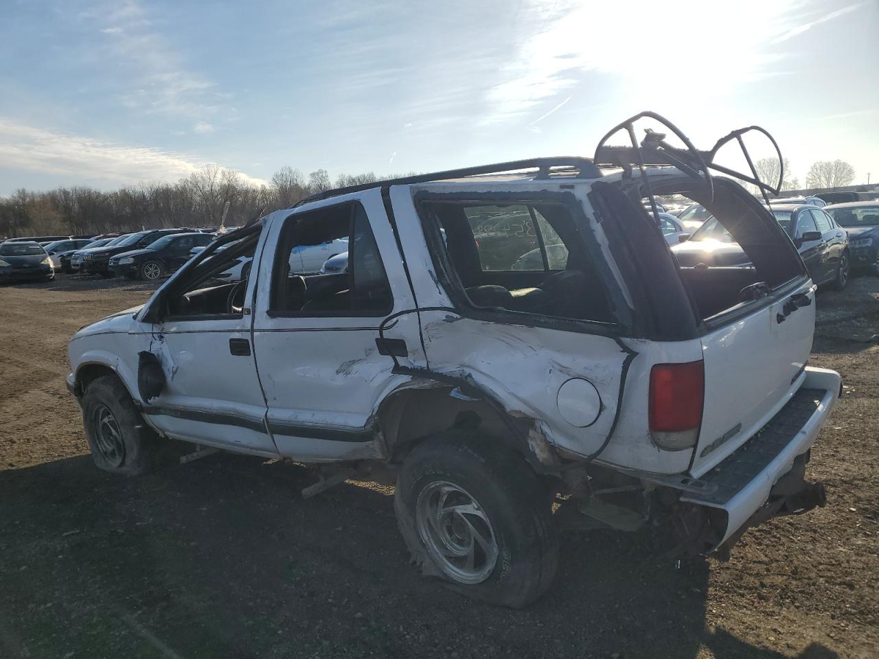 Photo 1 VIN: 1GNDT13W2VK217549 - CHEVROLET BLAZER 