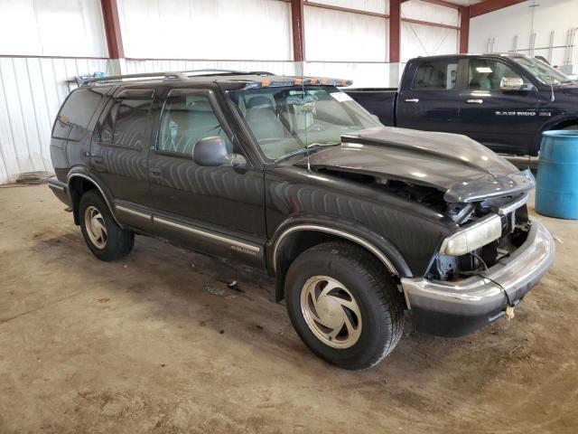 Photo 3 VIN: 1GNDT13W2W2217620 - CHEVROLET BLAZER 