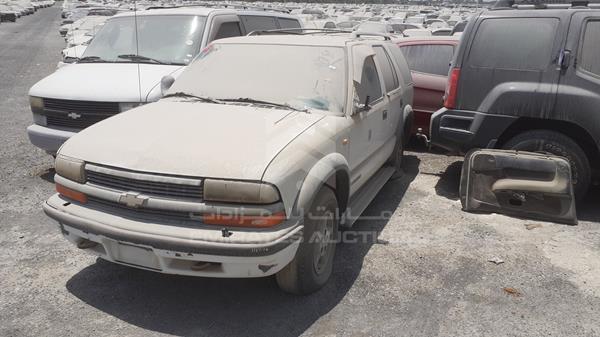 Photo 3 VIN: 1GNDT13W2WK204706 - CHEVROLET BLAZER 