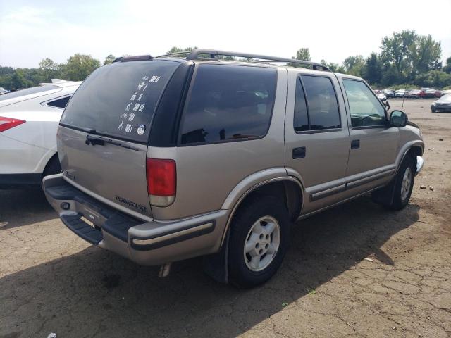 Photo 2 VIN: 1GNDT13W2WK245613 - CHEVROLET BLAZER 