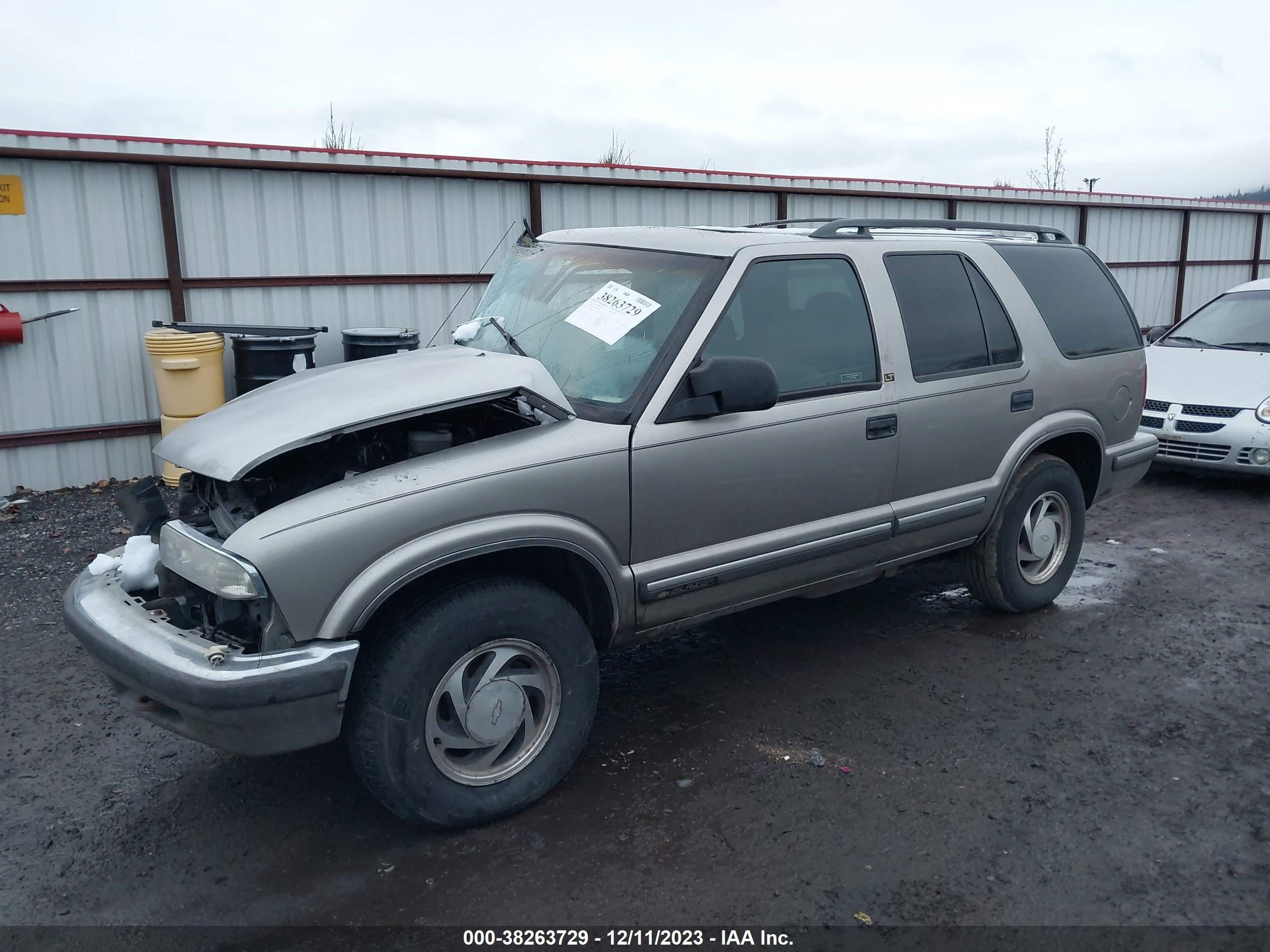 Photo 14 VIN: 1GNDT13W2X2191294 - CHEVROLET BLAZER 