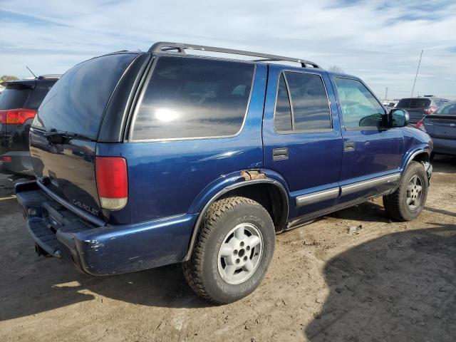 Photo 2 VIN: 1GNDT13W2Y2262818 - CHEVROLET BLAZER 