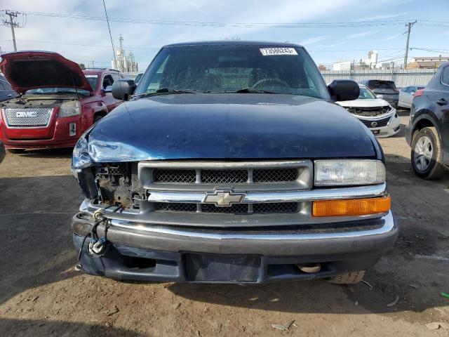 Photo 4 VIN: 1GNDT13W2Y2262818 - CHEVROLET BLAZER 