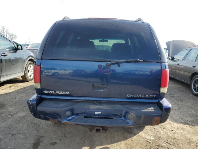 Photo 5 VIN: 1GNDT13W2Y2262818 - CHEVROLET BLAZER 