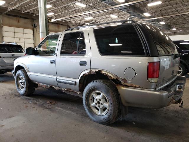 Photo 1 VIN: 1GNDT13W2Y2397331 - CHEVROLET BLAZER 