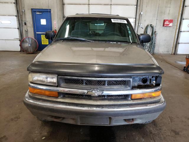 Photo 4 VIN: 1GNDT13W2Y2397331 - CHEVROLET BLAZER 