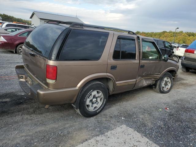 Photo 2 VIN: 1GNDT13W32K158457 - CHEVROLET BLAZER 