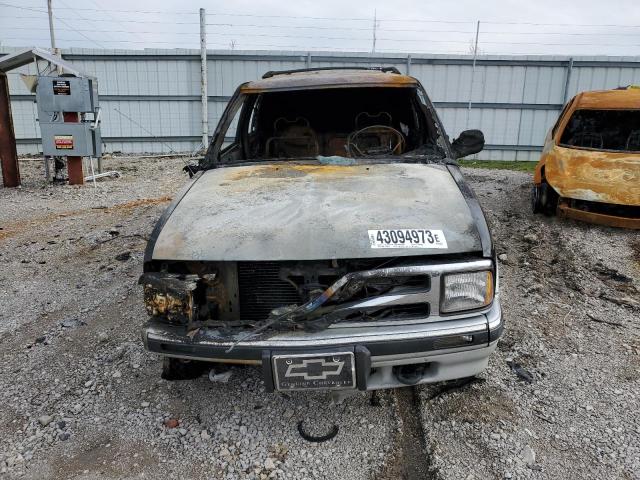 Photo 4 VIN: 1GNDT13W3T2268099 - CHEVROLET BLAZER 