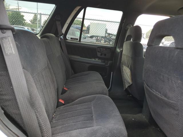 Photo 9 VIN: 1GNDT13W3V2237700 - CHEVROLET BLAZER 