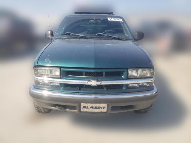 Photo 4 VIN: 1GNDT13W3W2108826 - CHEVROLET BLAZER 