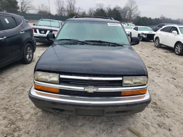 Photo 4 VIN: 1GNDT13W3W2121110 - CHEVROLET BLAZER 