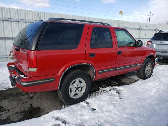 Photo 2 VIN: 1GNDT13W3W2169822 - CHEVROLET BLAZER 