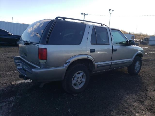 Photo 2 VIN: 1GNDT13W412216560 - CHEVROLET BLAZER 