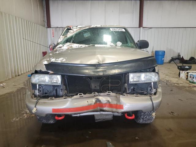 Photo 4 VIN: 1GNDT13W42K230489 - CHEVROLET BLAZER 