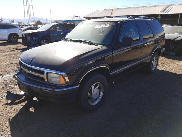 Photo 1 VIN: 1GNDT13W4S2165580 - CHEVROLET BLAZER 