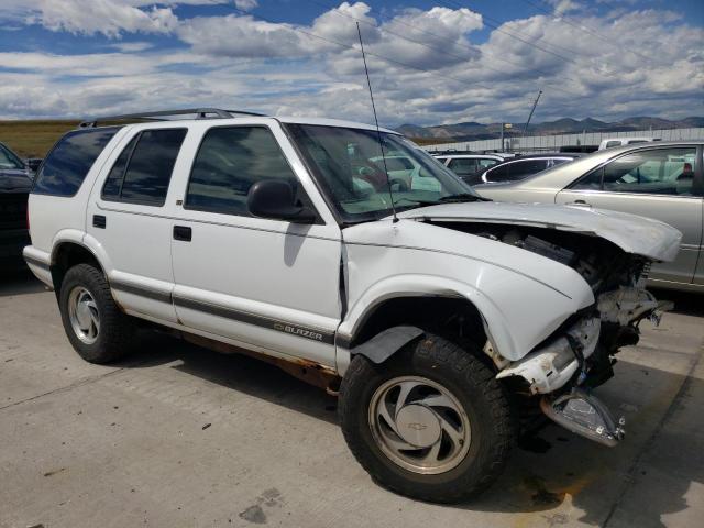 Photo 3 VIN: 1GNDT13W4T2295876 - CHEVROLET BLAZER 