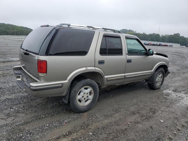 Photo 2 VIN: 1GNDT13W4W2145710 - CHEVROLET BLAZER 