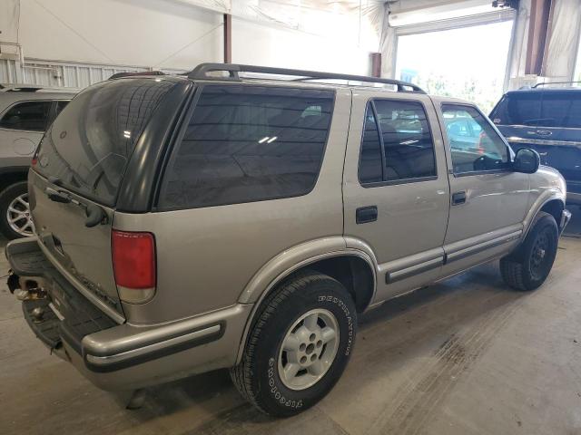 Photo 2 VIN: 1GNDT13W4W2160627 - CHEVROLET BLAZER 