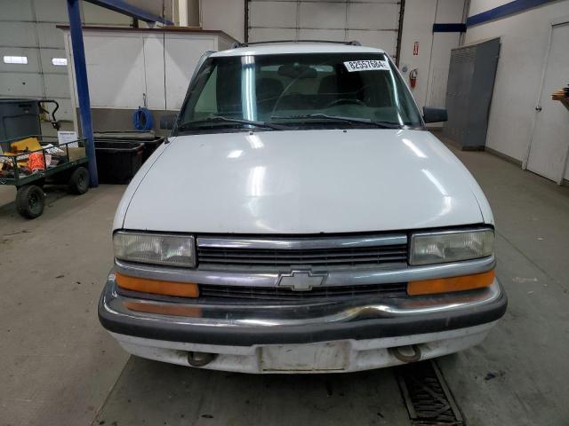 Photo 4 VIN: 1GNDT13W4W2161227 - CHEVROLET BLAZER 