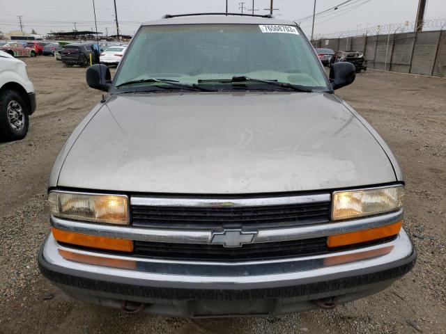 Photo 4 VIN: 1GNDT13W4W2169571 - CHEVROLET BLAZER 