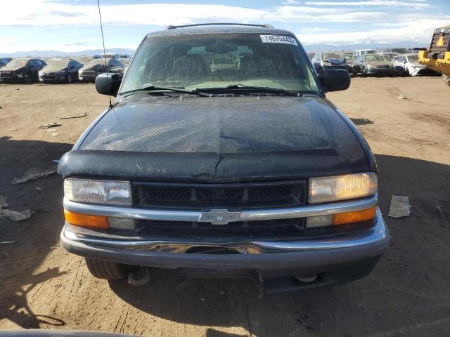 Photo 4 VIN: 1GNDT13W4Y2114279 - CHEVROLET BLAZER 