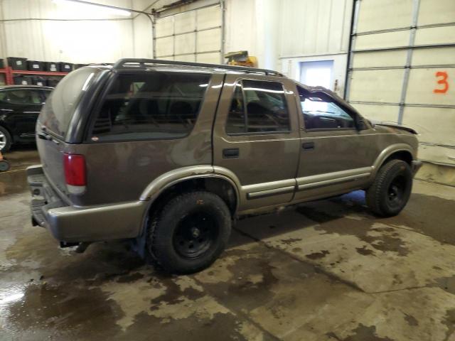 Photo 2 VIN: 1GNDT13W4Y2212969 - CHEVROLET BLAZER 