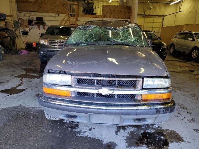 Photo 4 VIN: 1GNDT13W4Y2212969 - CHEVROLET BLAZER 