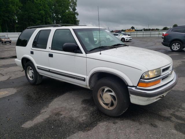 Photo 3 VIN: 1GNDT13W51K194987 - CHEVROLET BLAZER 