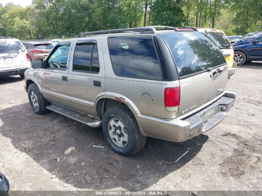 Photo 2 VIN: 1GNDT13W52K106747 - CHEVROLET BLAZER 