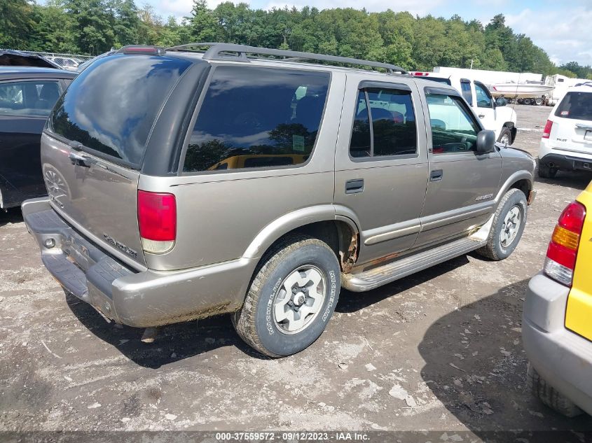 Photo 3 VIN: 1GNDT13W52K106747 - CHEVROLET BLAZER 