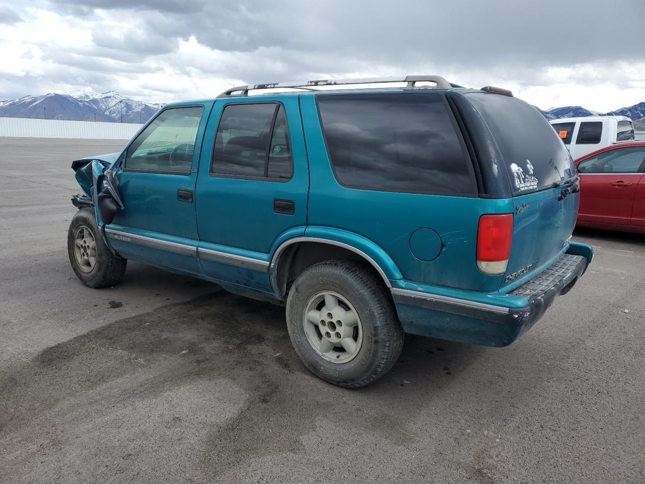 Photo 1 VIN: 1GNDT13W5S2134435 - CHEVROLET BLAZER 