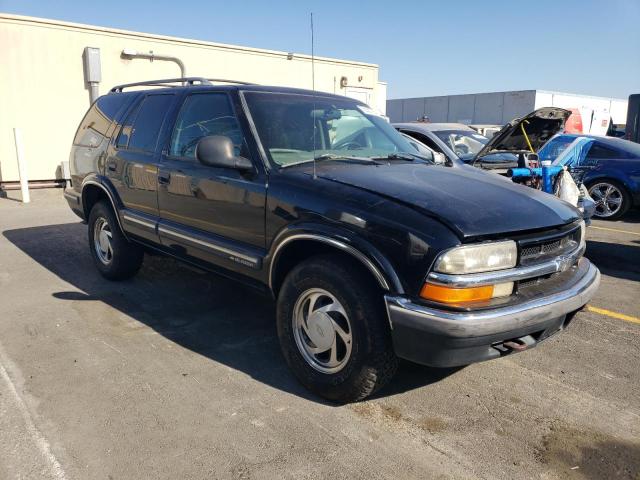 Photo 3 VIN: 1GNDT13W5W2252765 - CHEVROLET BLAZER 