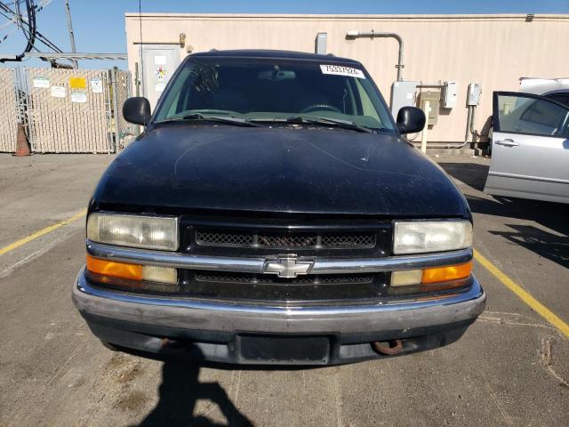 Photo 4 VIN: 1GNDT13W5W2252765 - CHEVROLET BLAZER 