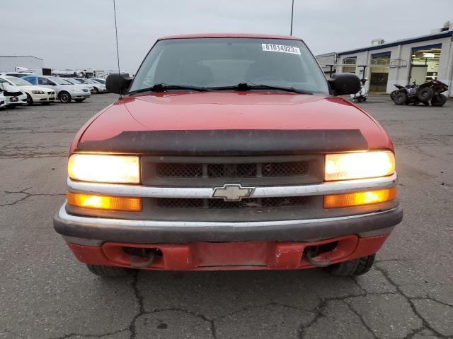 Photo 4 VIN: 1GNDT13W5Y2343733 - CHEVROLET BLAZER 