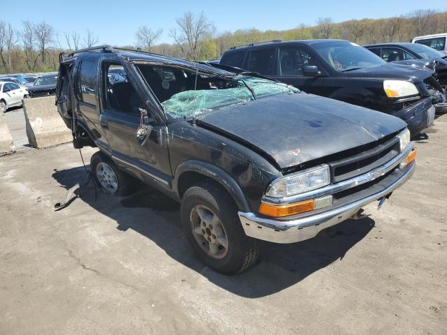 Photo 3 VIN: 1GNDT13W5YK120530 - CHEVROLET BLAZER 