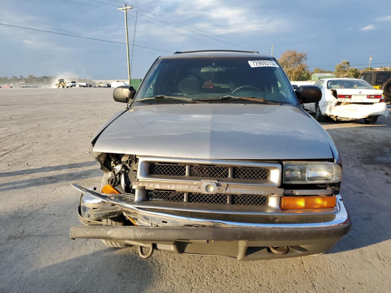 Photo 4 VIN: 1GNDT13W61K241654 - CHEVROLET BLAZER 