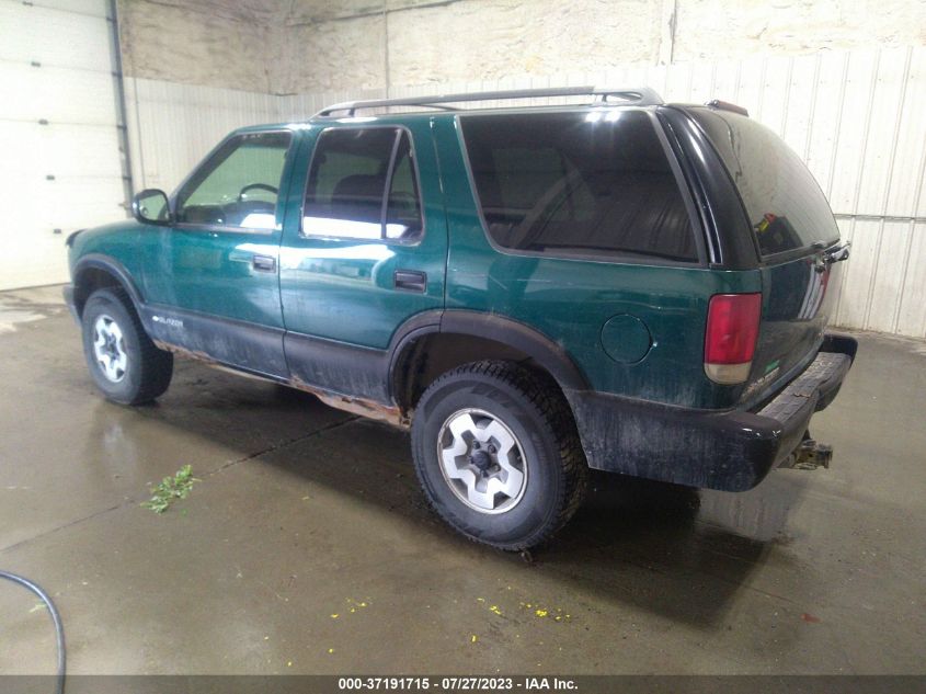 Photo 2 VIN: 1GNDT13W6T2280957 - CHEVROLET BLAZER 