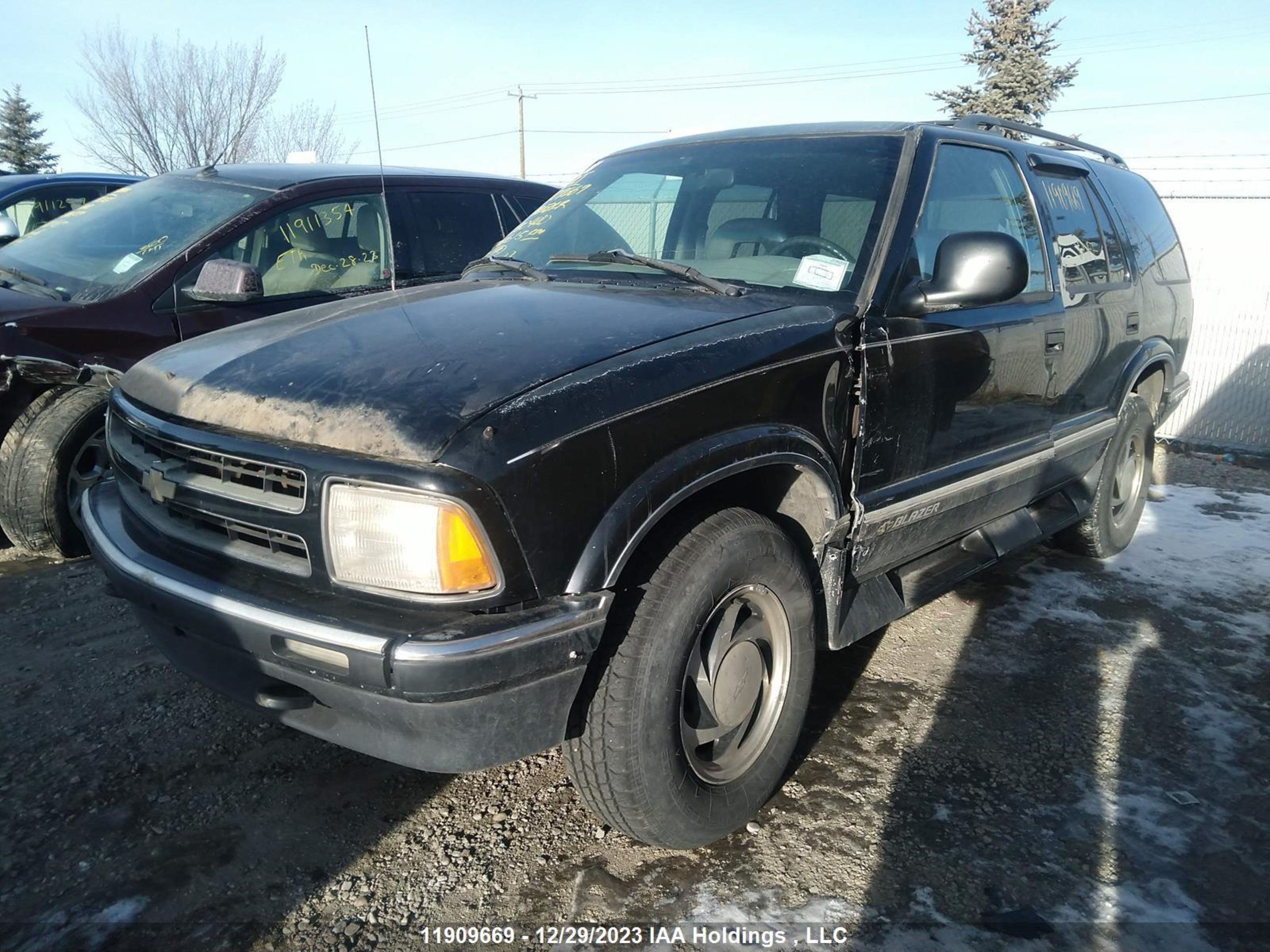 Photo 1 VIN: 1GNDT13W6VK230420 - CHEVROLET BLAZER 