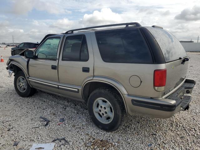 Photo 1 VIN: 1GNDT13W6W2300032 - CHEVROLET BLAZER 