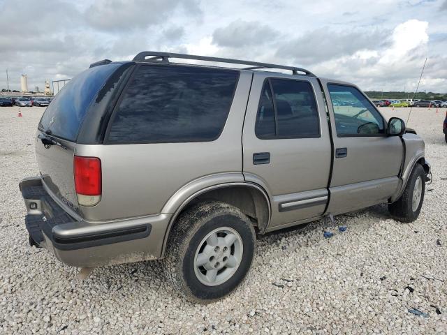 Photo 2 VIN: 1GNDT13W6W2300032 - CHEVROLET BLAZER 